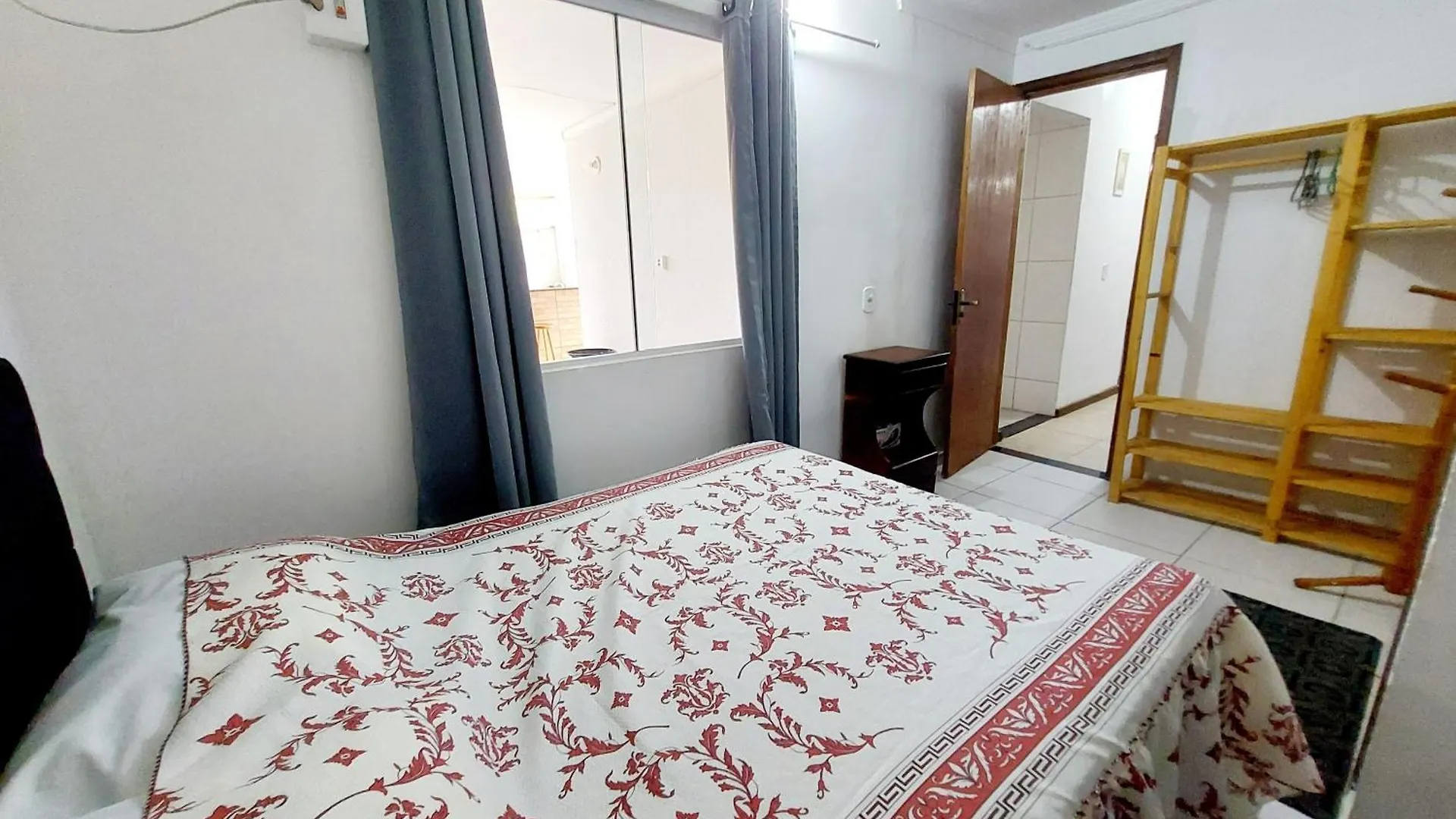 Casa Espacosa 3 Quartos Sala Cozinha E Churrasqueira