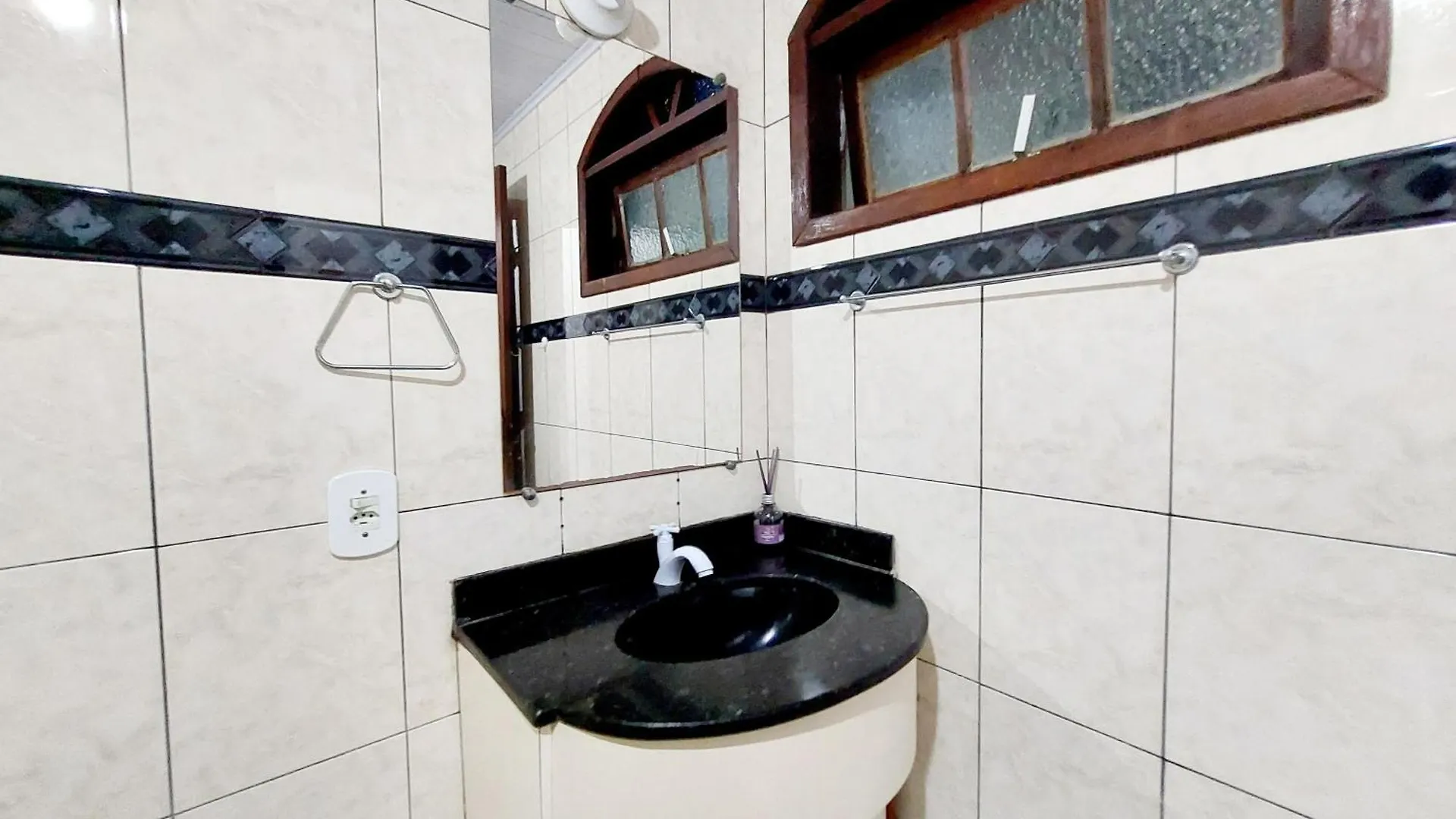 Casa de Férias Casa Espacosa 3 Quartos Sala Cozinha E Churrasqueira